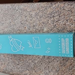 Portable LED Makeup Lights, 2000mha Rechargeable Vanity Mirror Lights kit with 4